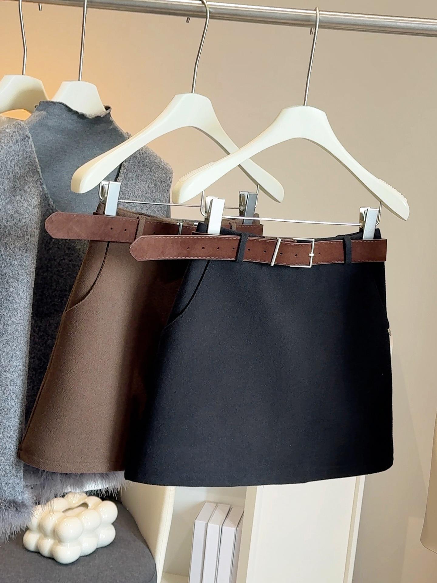 2025 Autumn/Winter High-Waisted Slimming Woolen A-Line Mini Skirt Medium чёрный