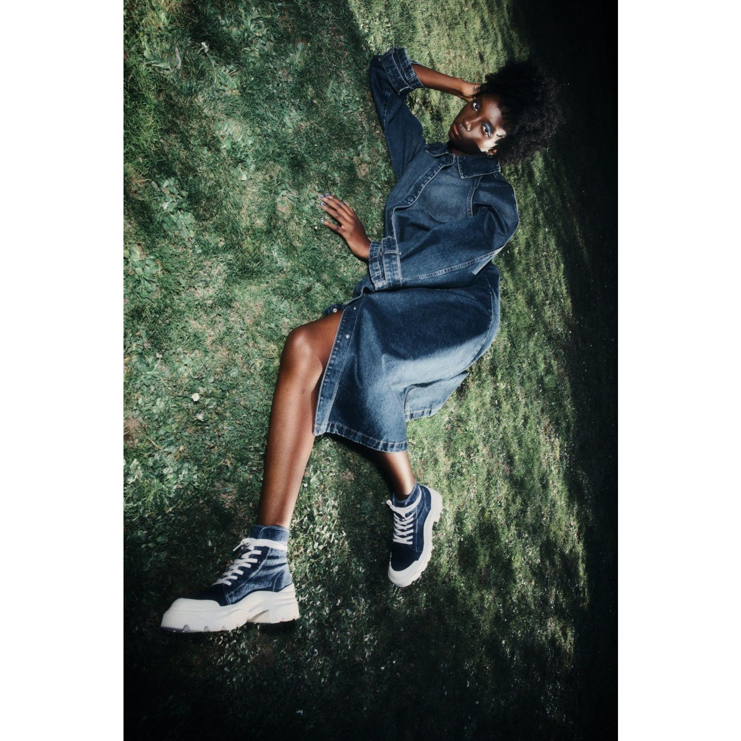 

DENIM HIGH-TOP TRAINERS