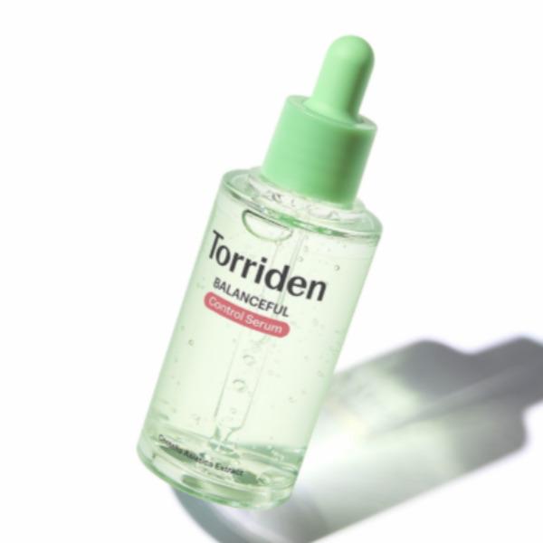 Torriden Balanceful Cica Control Serum Korean Centella Soothing Serum Oil Control & Pore Care for Sensitive & Acne-Prone Skin 50ml