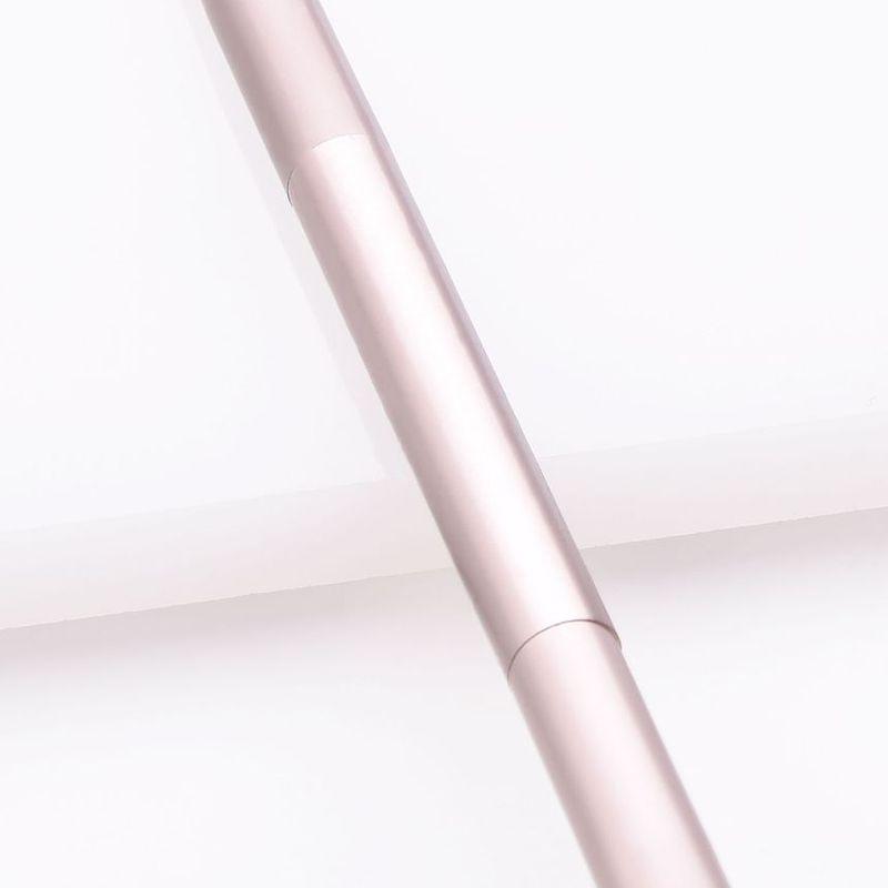 Stroke of Beauty - Double-Ended Eyeshadow Brush