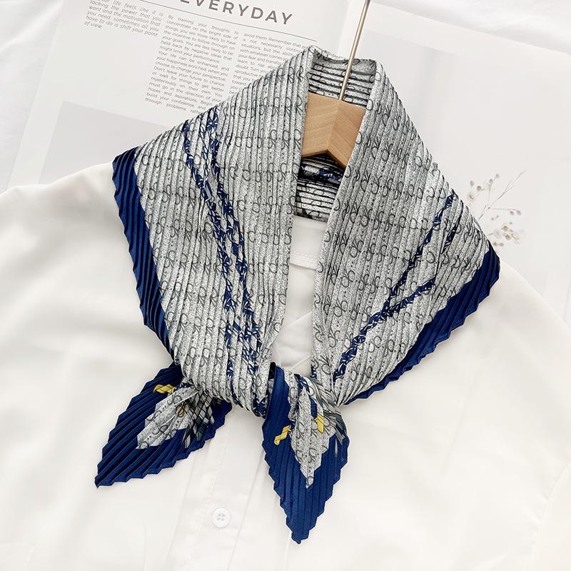 Retro Color Block Crinkled Square Scarf - 70cm Pleated Neckerchief in Imitation Silk for Women