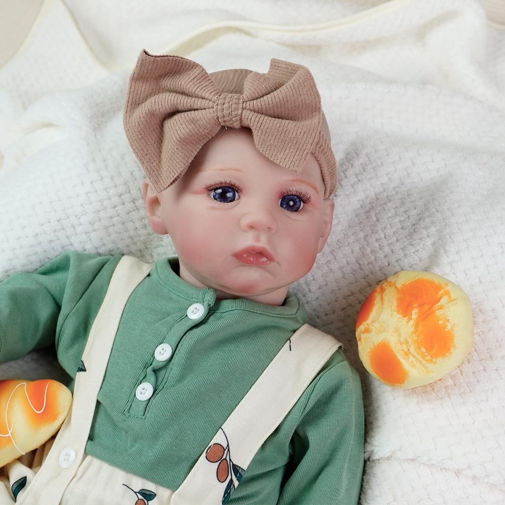 Realistic And Cute Newborn Doll With Open Eyes, Handmade Lifelike Newborn Doll A Gift For 3-Year-Old Children Soft Fabric Body