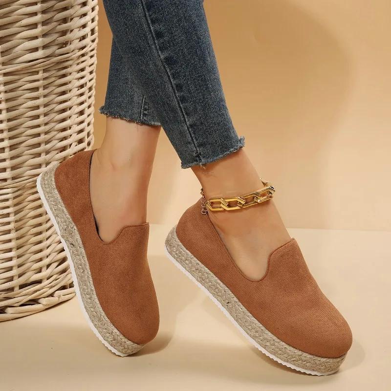 

Мода 2024 Весна и Осень Новые женские туфли Модные замшевые туфли с круглым носком и леопардовым принтом Цветные женские туфли на среднем каблуке 43