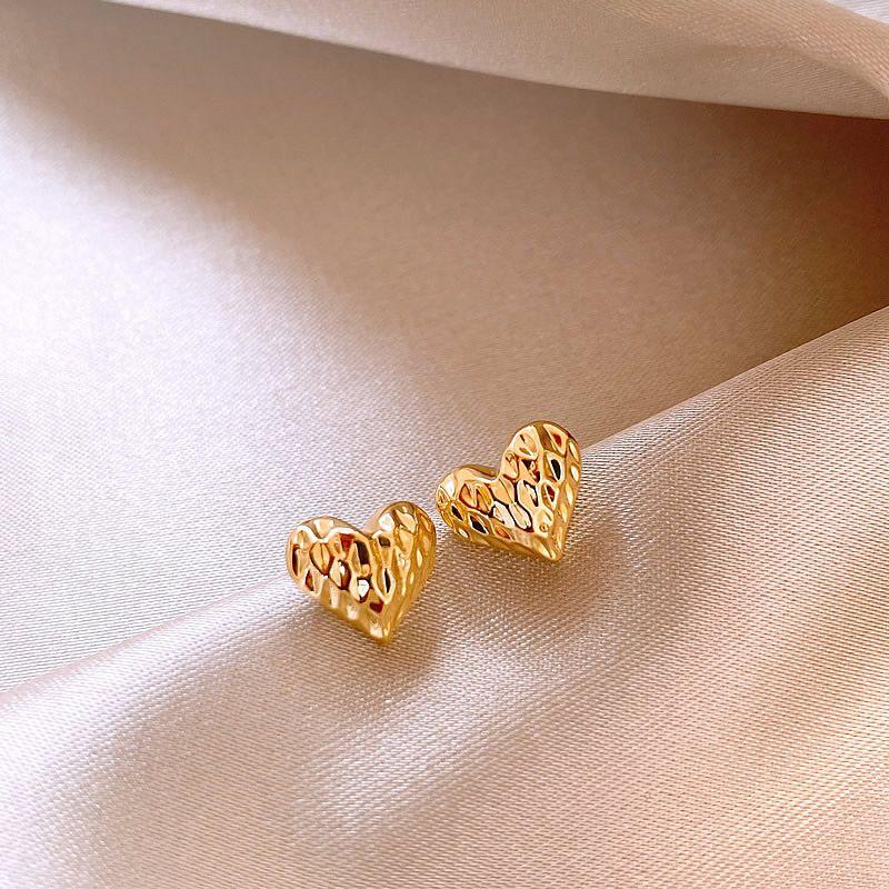 Gold Brushed Small Sugar Cube Stud Earrings for Women 2025 New Arrival Best Selling Accessible Luxury Fancy Dignified Generous Style Unique Earrings