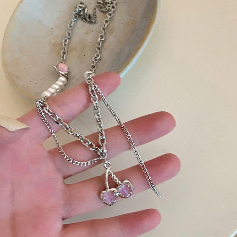 Original Pearl Metal Splicing Necklace Female Ins Sweet Cool Style Spice Girl Light Luxury Niche Design Collarbone Chain