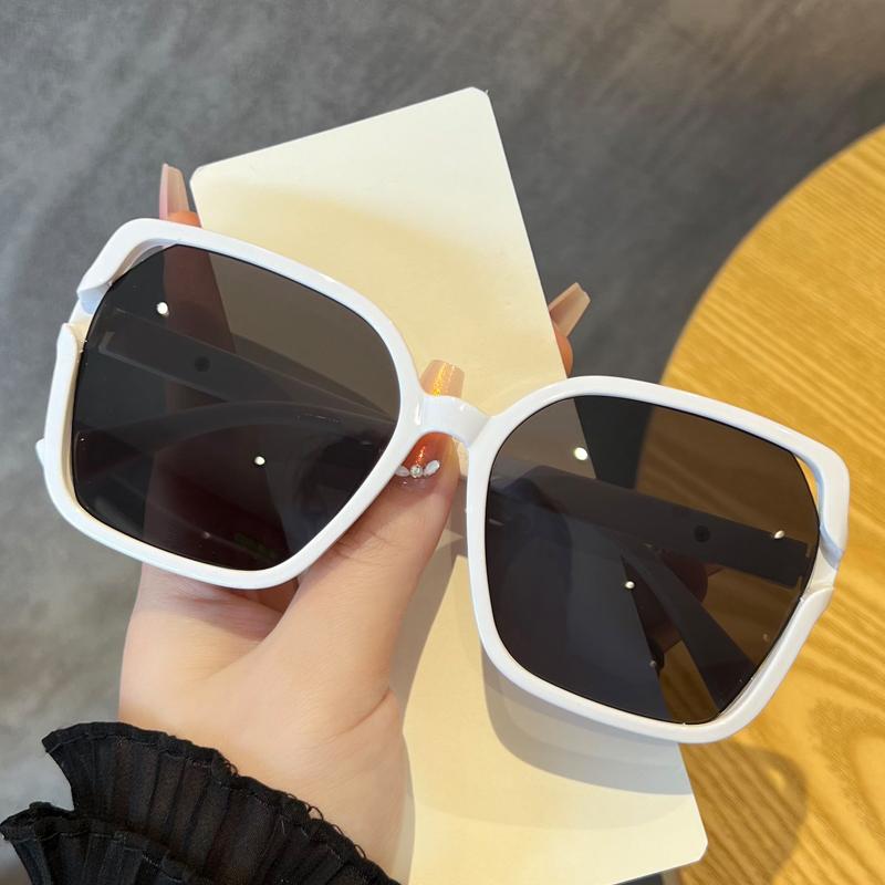 New Luxury Glamour Sunglasses for Women and Men Designer Famous Brand Glasses Square Stylish Trend Eyewear UV400