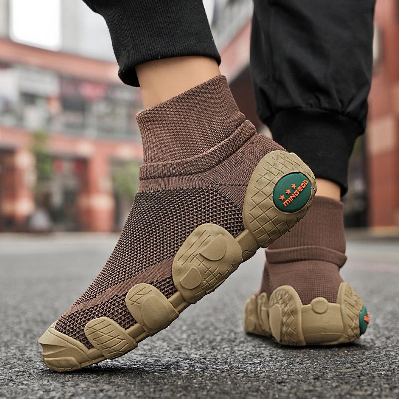Men's Breathable Knit Running Shoes, A Pair of Men's Outdoor Casual Sneakers for Spring and Summer
