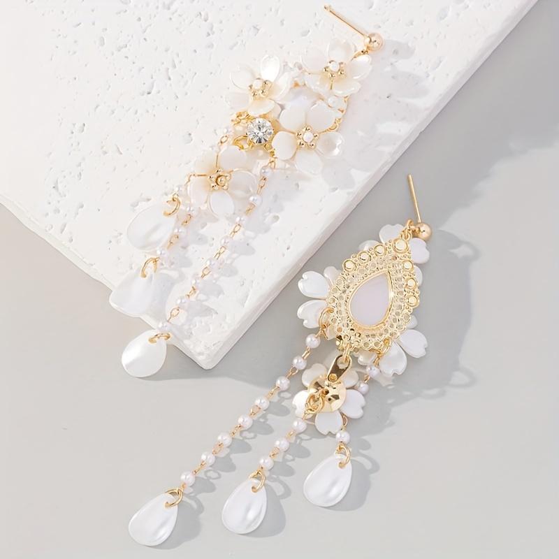 Exquisite White Flower Design Dangle Earrings Elegant Simple Style Alloy Jewelry Wedding Accessories