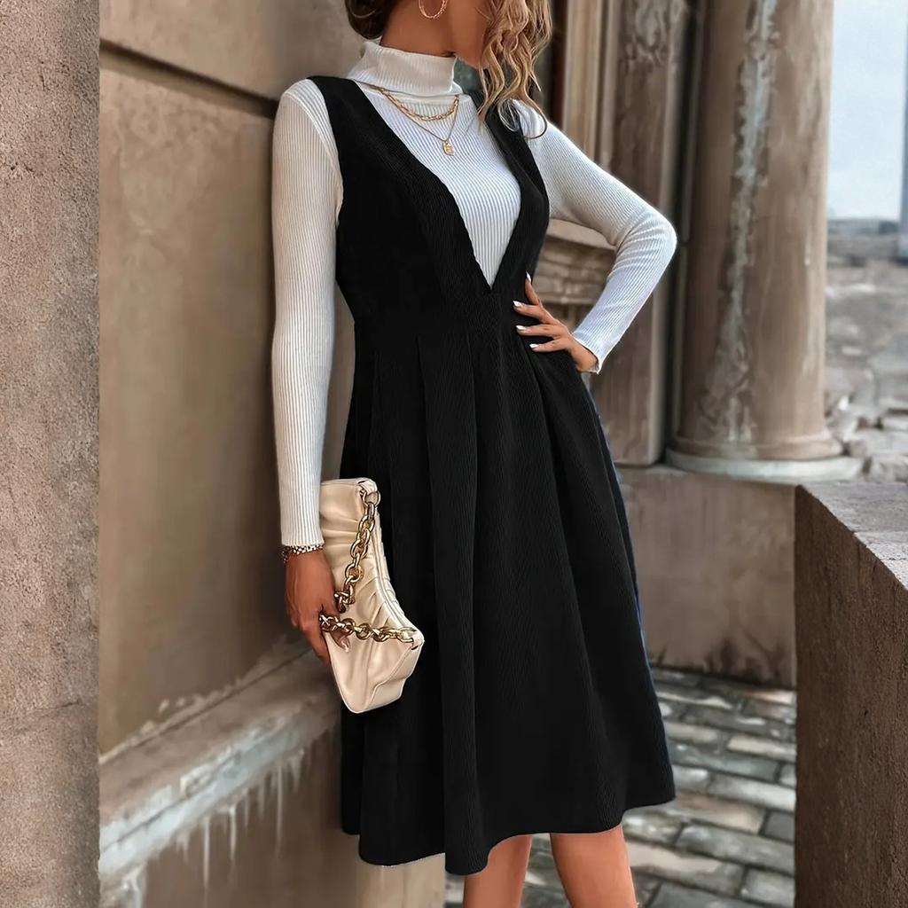 Women's Fashionable And Elegant V-Neck Corduroy Suspender Dress