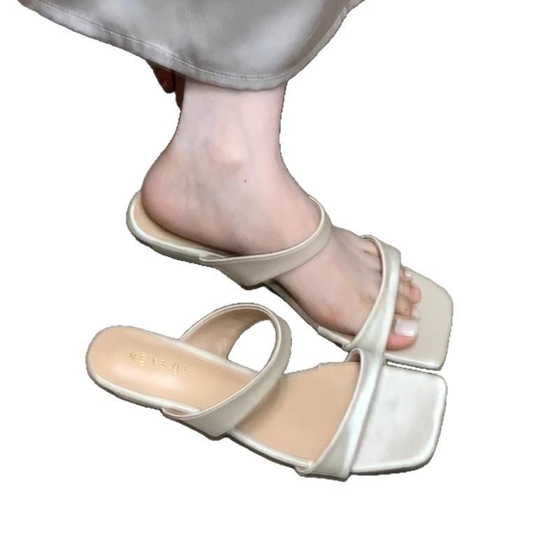 Spot version~ Open-toed cool slippers women's 2025 new sexy square head one-word drag summer commuter slippers