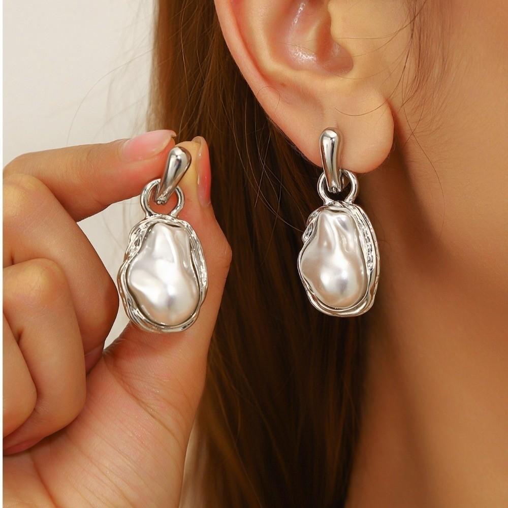 New Baroque Style Imitation Pearls Earrings Alloy Irregular Shape Drop Dangle Earrings Gold Plated Pearls Ear Jewelry for Women