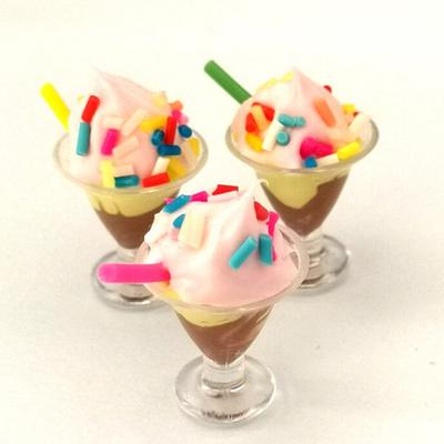 4 Dolls House Miniature Kitchen Food Dessert Clay Ice Cream Cone Accessory 1//6