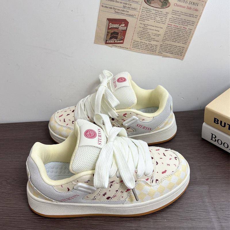 Niche Cranberry Color Scheme Bread Shoes Female Student White Shoes Summer New Versatile Casual Shoes
