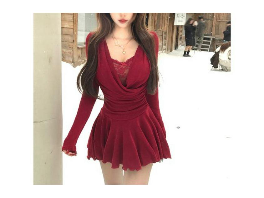 Plus Size French Lace Black Dress - Women's Autumn/Winter Short, Waist-Cinching Skirt