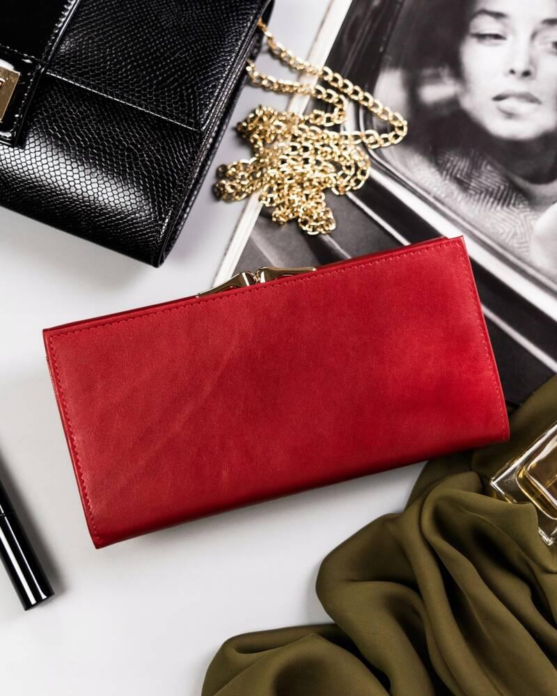 Large Women's Wallet Made of Natural Leather - Peterson