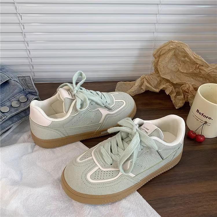 Fashion versatile board shoes women's spring and autumn breathable 2025 new shoes niche casual little white shoes retro German training shoes
