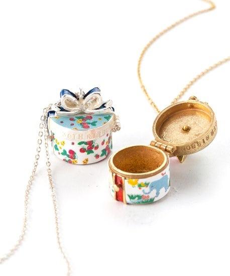 Retro Enamel Openable Gift Box Necklace Personalized Shape Openable Pendant Necklace Gift