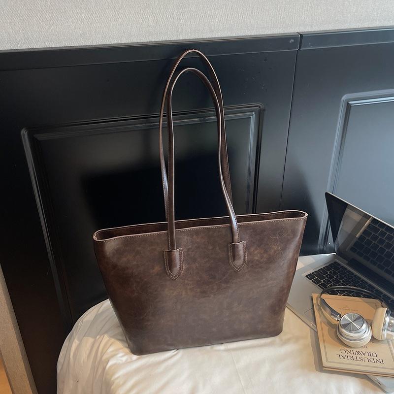 Large Capacity Bag Women's Versatile Fashion Shoulder Bag Student Class Commuter Armpit Bag