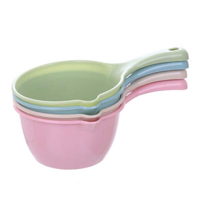 Long Handle Plastic Water Ladle Set