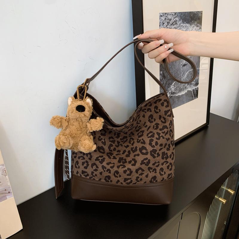 

2024 new large-capacity tote bag women s niche casual backpack fashion Tongle versatile shoulder messenger bag 26*10*28