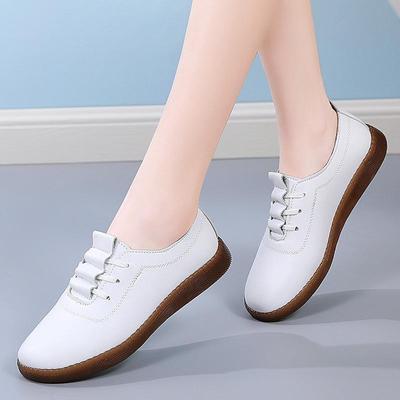 Spring Slip-On Leather Flats for Mothers: All-Match, Non-Slip, Soft Sole, Comfortable Shoes for Middle-Aged and Elderly Women