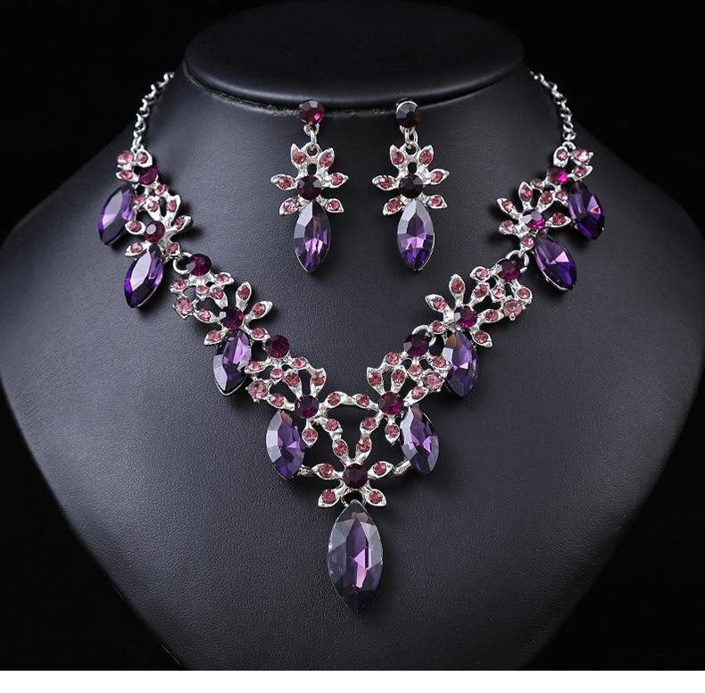 Accessories Exaggerated Vintage Necklace Set Female Luxury Crystal Banquet Dress Accessories Collarbone Chain