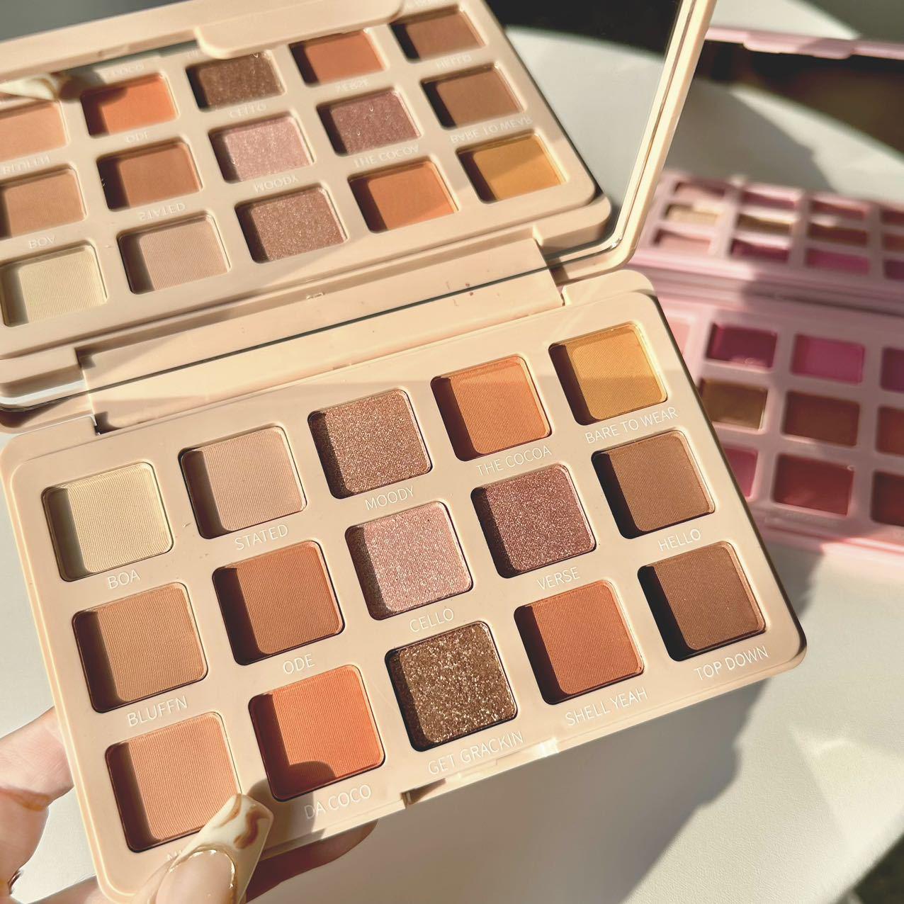 

Палетка теней для век Barbie Pink Sweetheart 15 цветов: Блеск, Сияние и Матовый для Яркого Макияжа