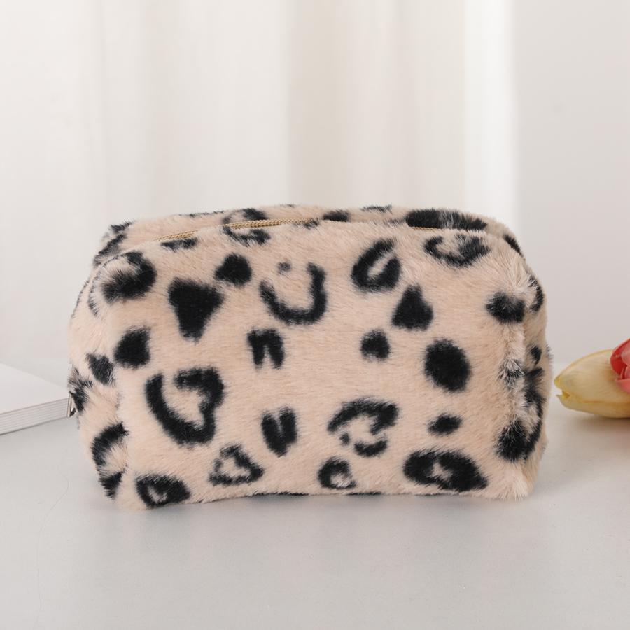 New plush new color cosmetic bag large capacity storage bag leopard handbag can store cosmetics, keys, cards, etc.