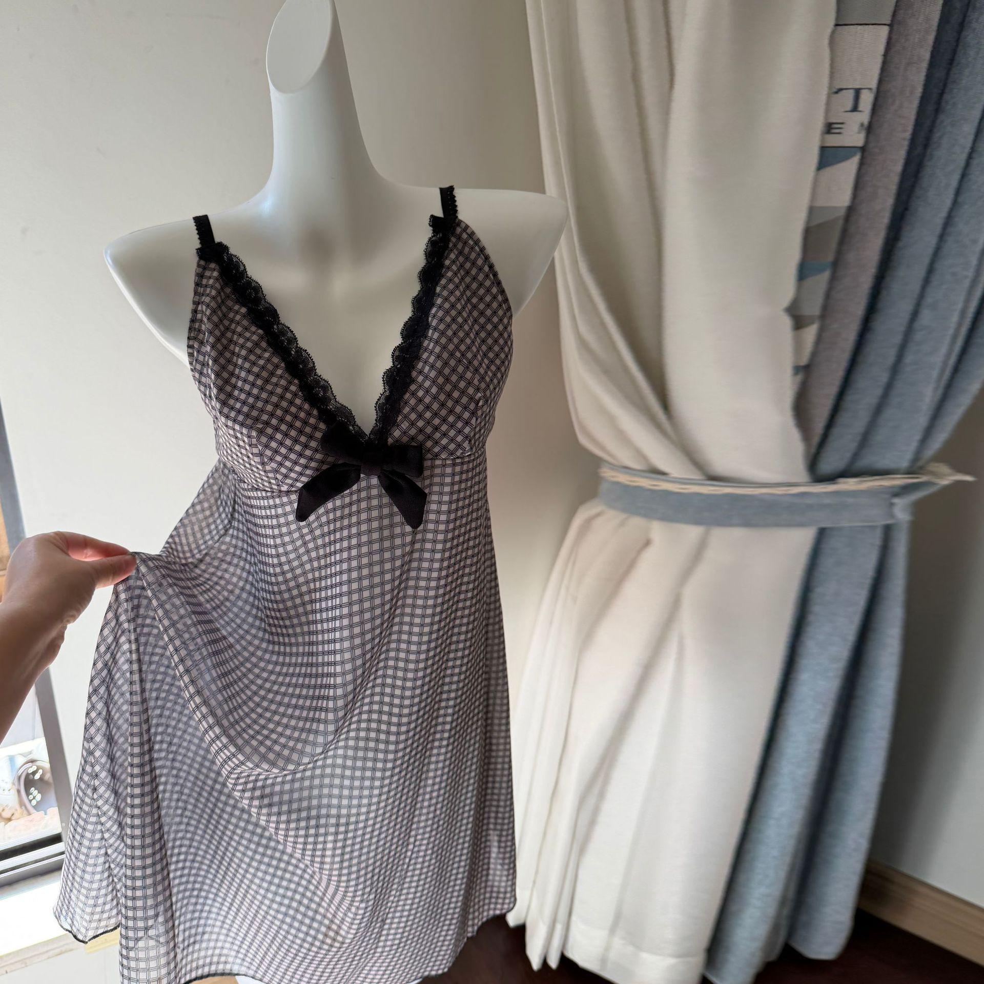 

Ночная рубашка большого размера в клетку с французским кружевным кантом и тонкими бретелями – Прозрачная и стильная 3XL серый