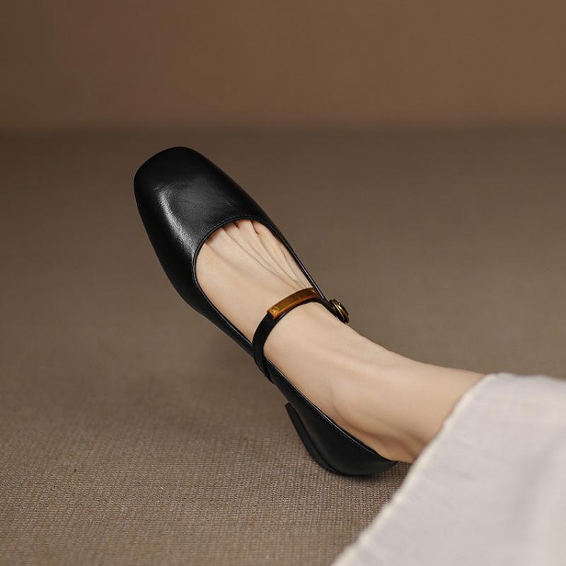 

New four-season wear women s single shoes square head low heel size women s shoes square heel soft sole one pedal shallow mouth small leather shoes 43 (customized non-return and exchange) чёрный