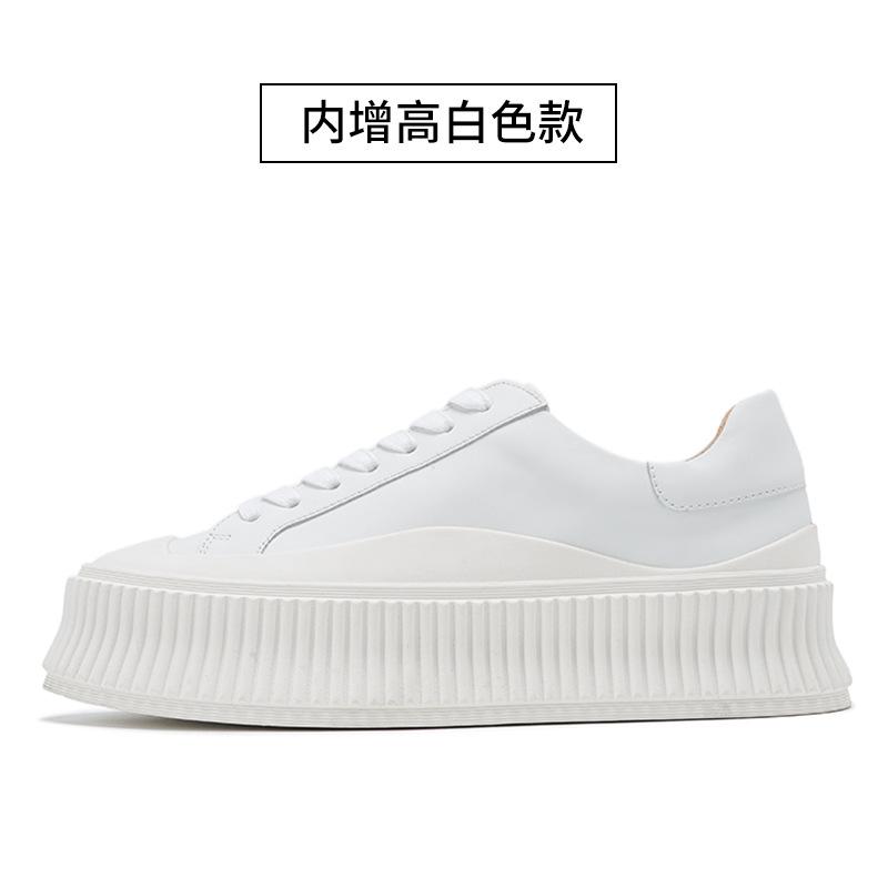 

Эта новая женская обувь из кожи бисквитного цвета на толстой подошве с внутренней платформой, увеличивающей рост, белые женские летние студенческие повседневные кеды 35 белый