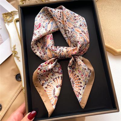 Carré Foulard Floral Pour Femmes Élégant Hijab Foulard de Cou Luxe Doux Tache Bandana Châle Foulards en Soie Imitation Pour Voyage Plage
