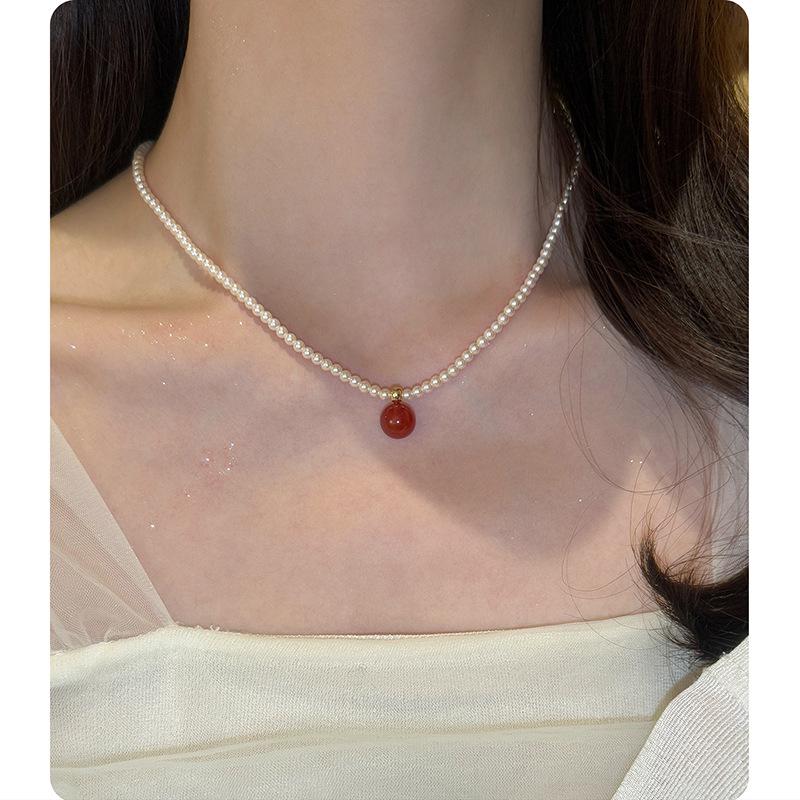 Elegant Retro Agate & Pearl Clavicle Necklace - Versatile High-End Fashion