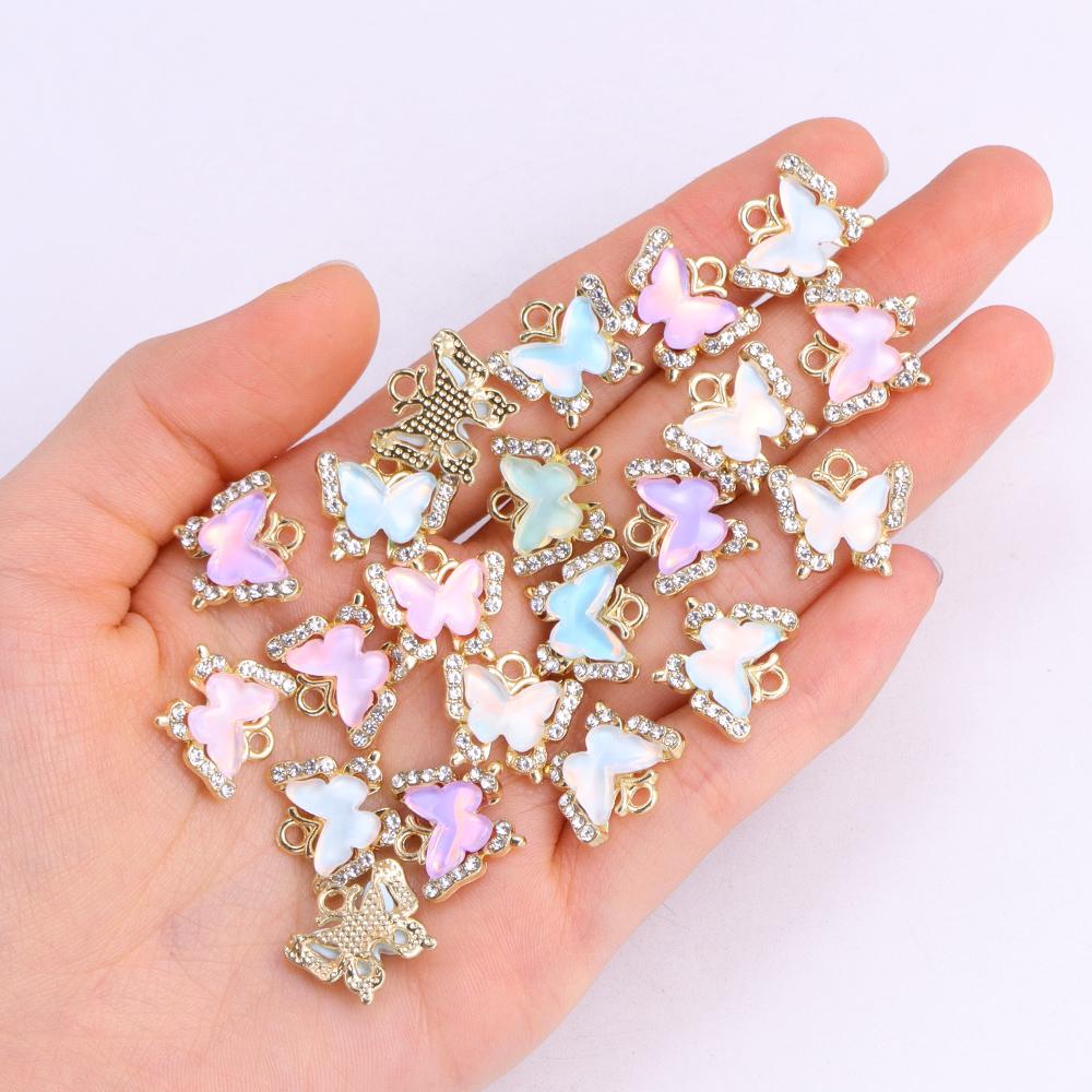 10Pcs Fashion Crystal Zircon Butterfly Pendant Women Exquisite Luxury Butterfly Charms Clavicle Necklace Jewelry DIY Accessories