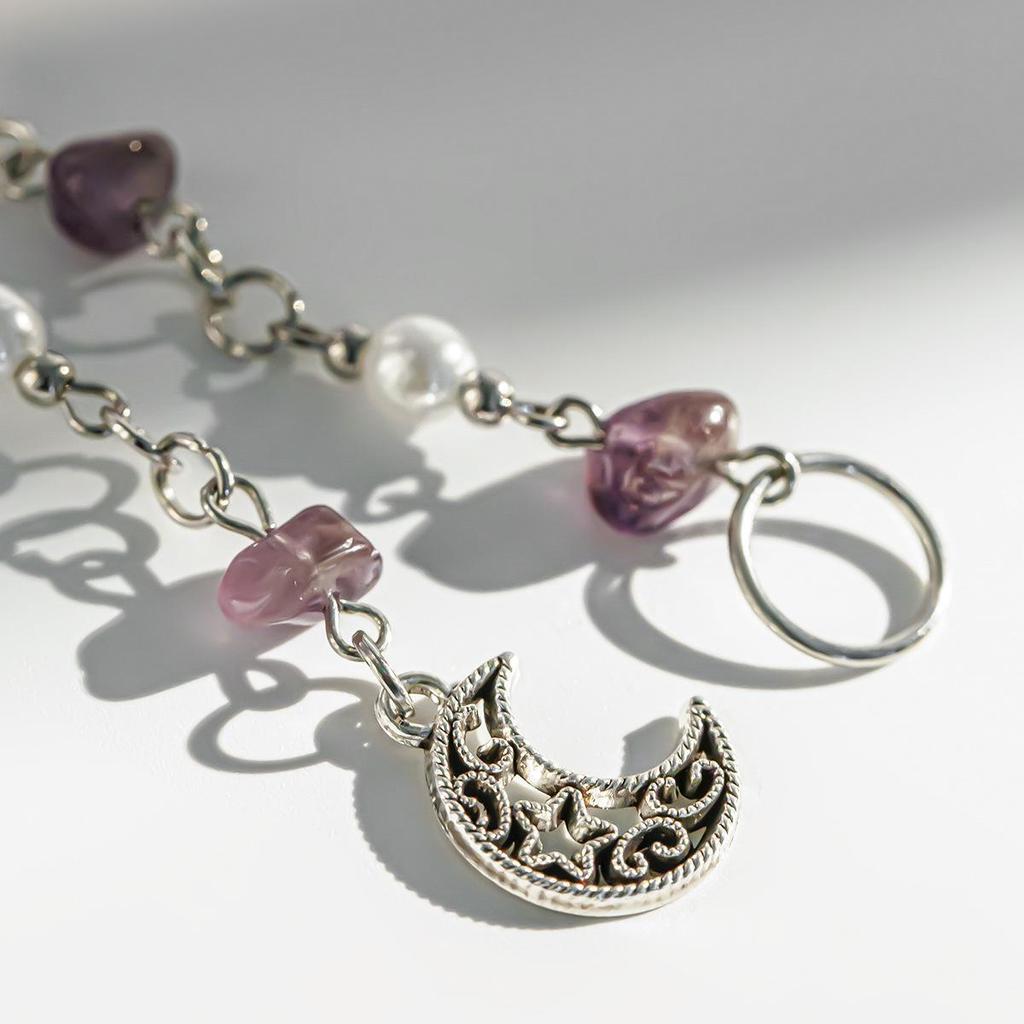 Bunter Kopfschmuck mit geflochtenen Haarquasten aus Kies: Vielseitige Modeaccessoires aus Europa und Amerika