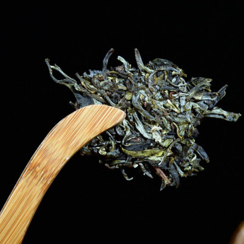 Yunnan Menghai Spring Puerh Tea Cake 357g Raw Green Tea Wellness