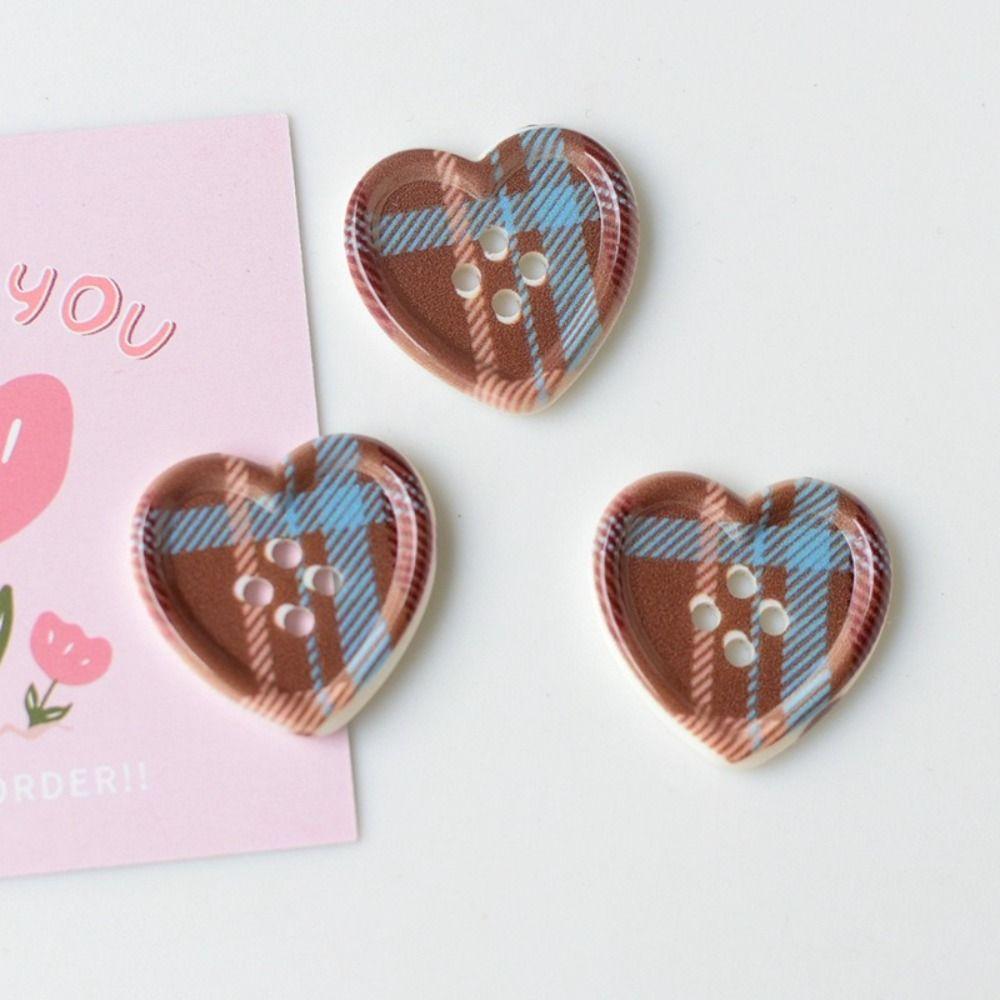10Pcs Love Shape Buttons Cute Doll Accessory New Garment Ornaments