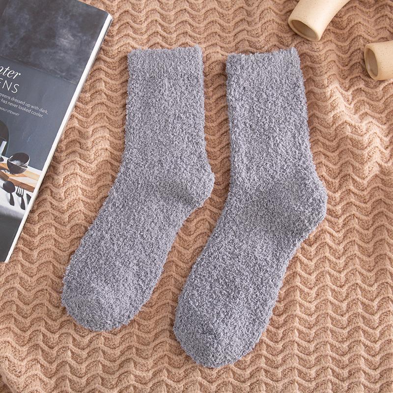 Men's Coral Fleece Socks for Autumn and Winter, Thickened with Fleece, Warm Sleep Socks, Loose-fitting Socks, No Shedding for The Elderly