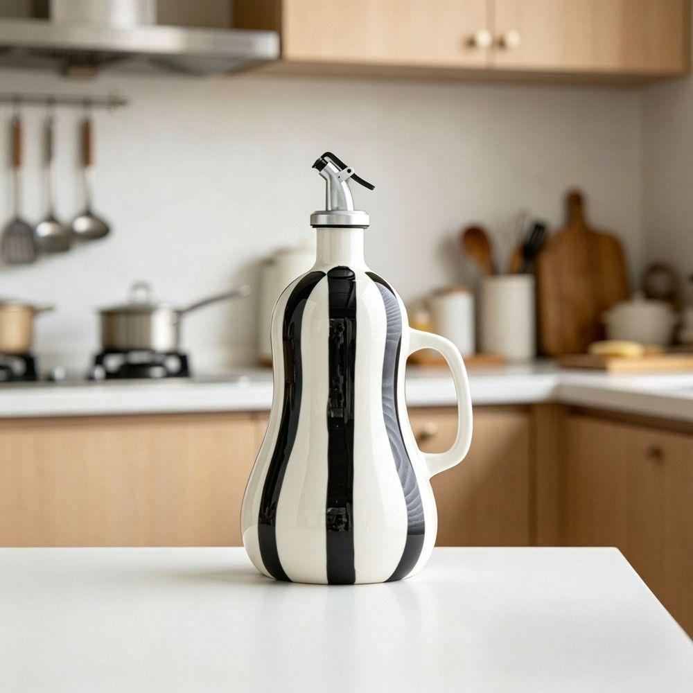 Hand-drawn Stripes Ceramic Oil Bottle Leak-Proof Olive Oil Dispenser Bottle Outdoor