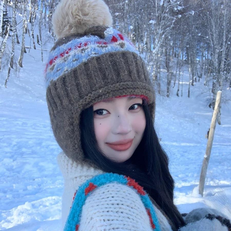 Women's Retro Fair Isle Earflap Woolen Beanie - Thick Knitted Autumn/Winter Warm Hat