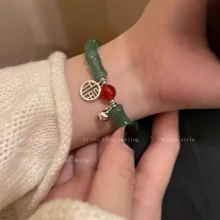 2025 Jadeite Green Jade Rabbit Bracelet: High-End Chinese Style, Year of the Snake, Elegant Women's Niche Beaded Design