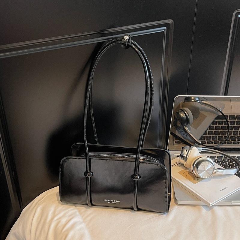 Autumn high-value niche underarm bag women's retro oil wax leather portable simple shoulder crossbody tote bag