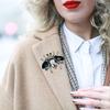 Lady Brooch Bee Shape Rhinestone Decor Anti-slip Shoulder Bag Suit Coat Collar Hat Scarf Clothes Pin Party Prom Bride