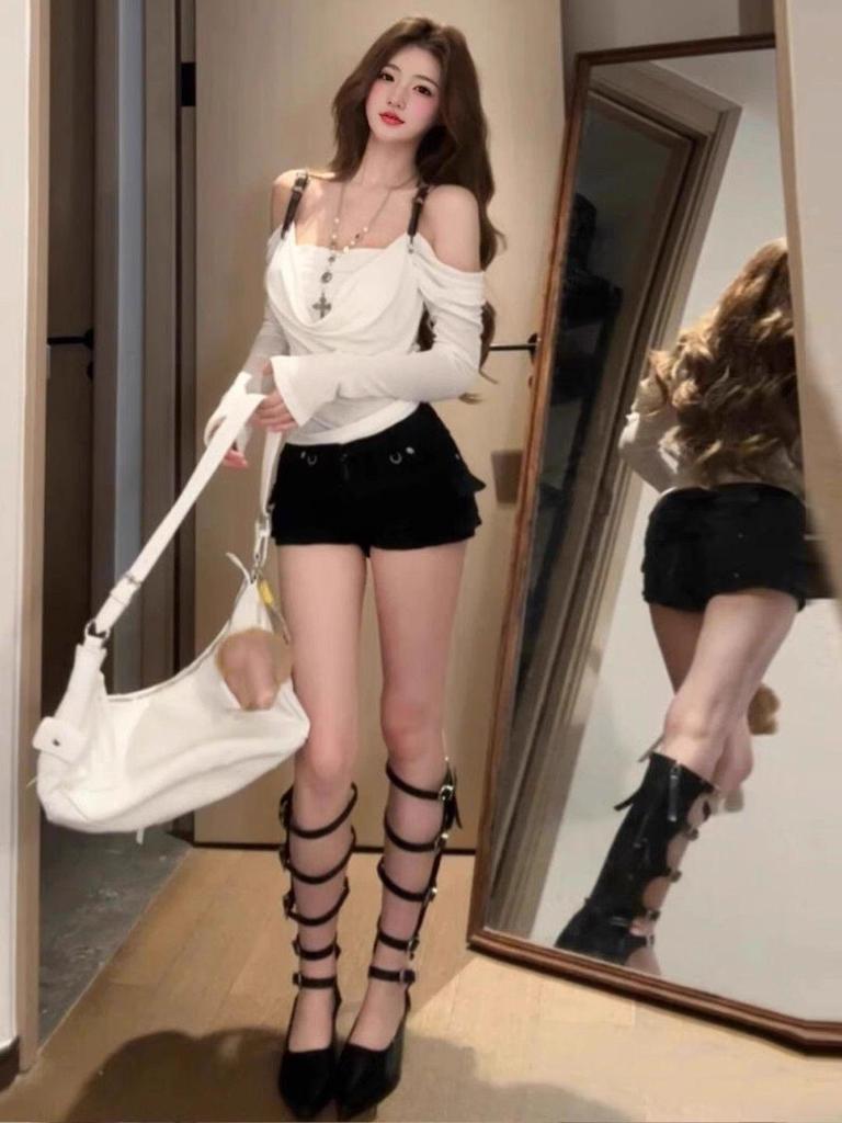 Korean Off-Shoulder Long-Sleeve T-Shirt: Stylish Autumn Slim Fit for Women