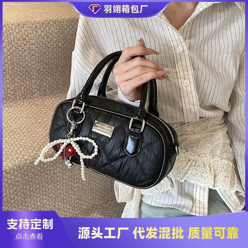 Premium Small Bag Women's New Fashion Diamond Handbag Pillow Bag Shoulder Messenger Bag