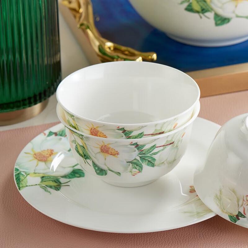 Northern Scenery Bone China 8-Piece Kapok Flower Dinnerware Set