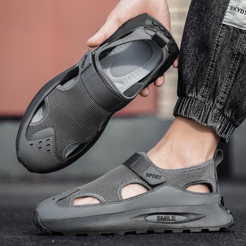 Sandals Men's Summer Outdoor Non-slip Wading Casual Sports Sandals Thick-soled Wear-resistant Driver Driving Hole Beach Shoes