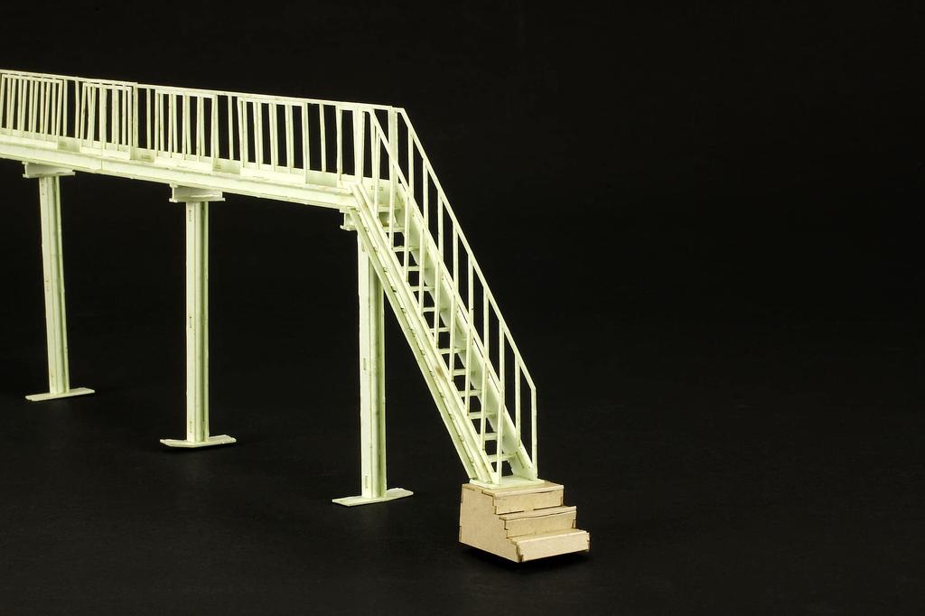 Plum PMOA HO Gauge 180 Pantograph Inspection Stand Unassembled Paper Kit Resale MS064 Diorama Supplies