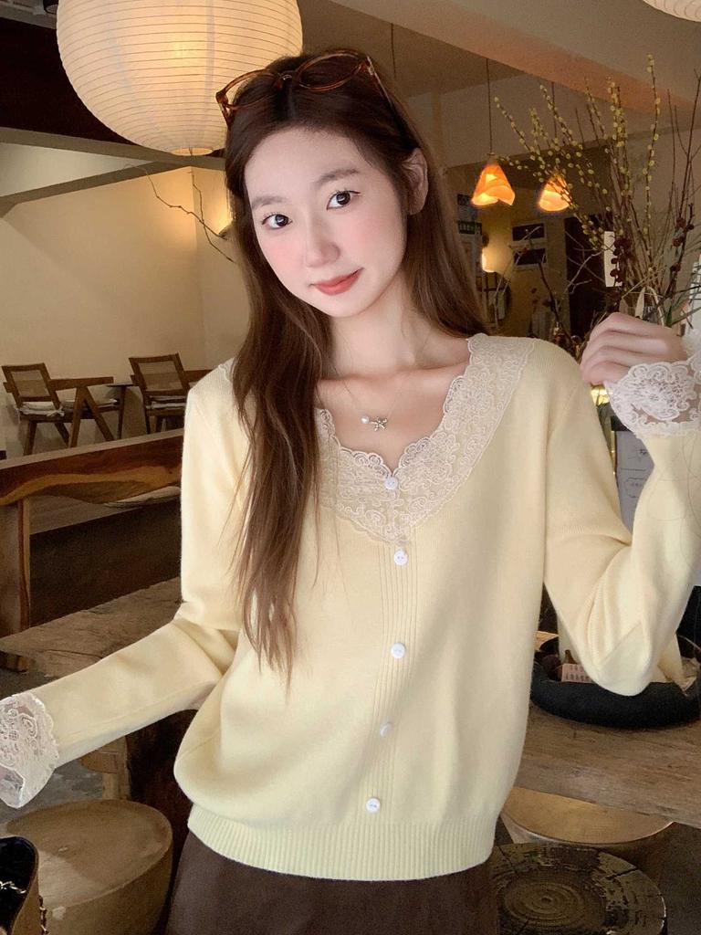 Pure and chic collar soft waxy bottoming top women's autumn and winter lace splicing sweater with knitted sweater inside