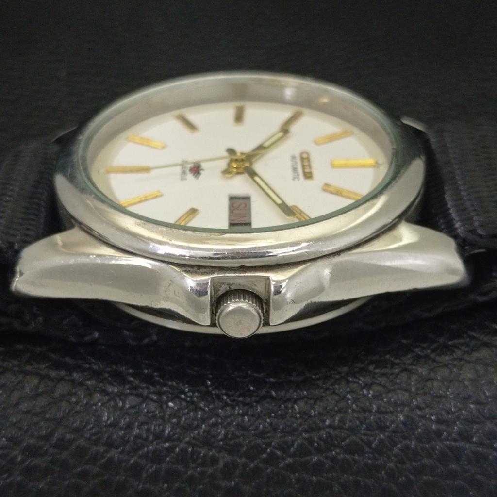 CITIZEN AUTOMATIC 8200 VINTAGE JAPAN MENS WHITE COLOR DIAL WATCH a702744-1 R210-a702744